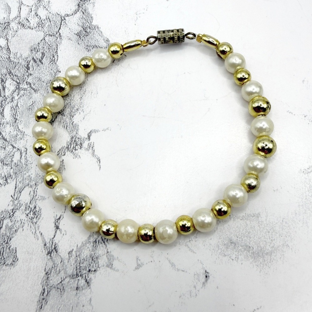 Gold Tone Bead & Pearl Bracelet 7"‎ Barrel Clasp 7mm Beads Vintage Style